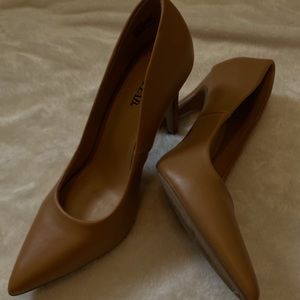 Just Fab Tan Pumps